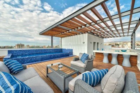 4 bedrooms Penthouse in Germasogeia, Cyprus No. 77558 1