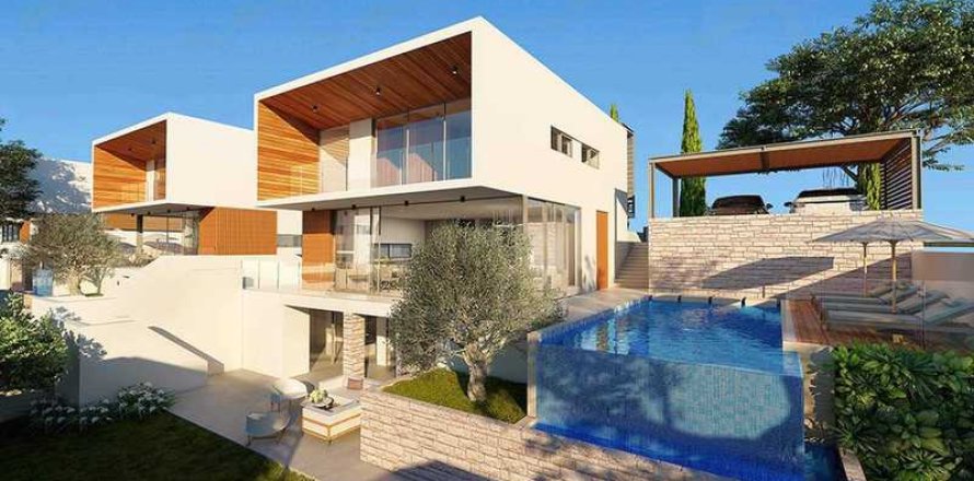 5 bedrooms Villa in Chloraka, Cyprus No. 39558