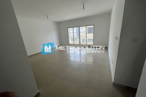 2 bedrooms Apartment in Al Reef, UAE No. 7615 1