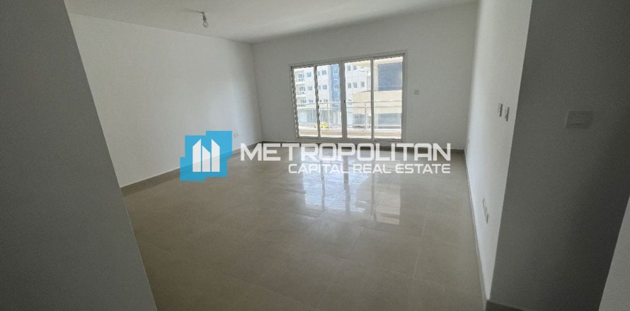 2 bedrooms Apartment in Al Reef, UAE No. 7615