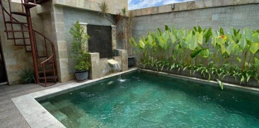 5 bedrooms Villa in Kerobokan, Indonesia No. 23200