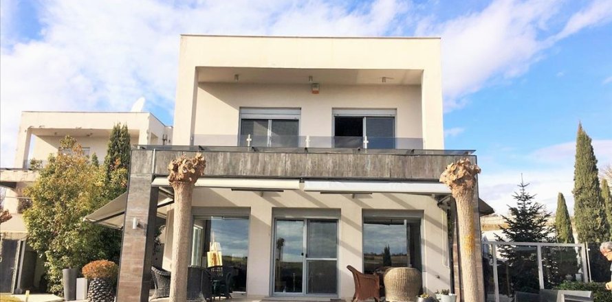 3 bedrooms Villa in Thessaloniki, Greece No. 56695