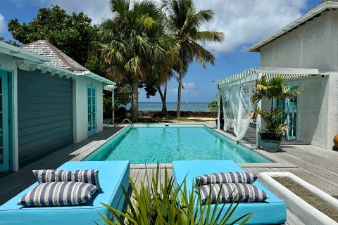 3 bedrooms Villa in Falmouth, Antigua and Barbuda No. 61393 1