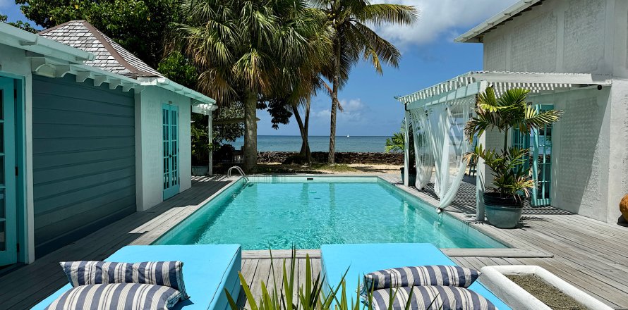 3 bedrooms Villa in Falmouth, Antigua and Barbuda No. 61393