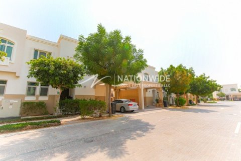 3 bedrooms Villa in Al Ghadeer, UAE No. 3643 1