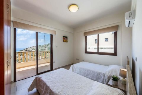 4 rooms Villa in Paphos, Cyprus No. 52041 9