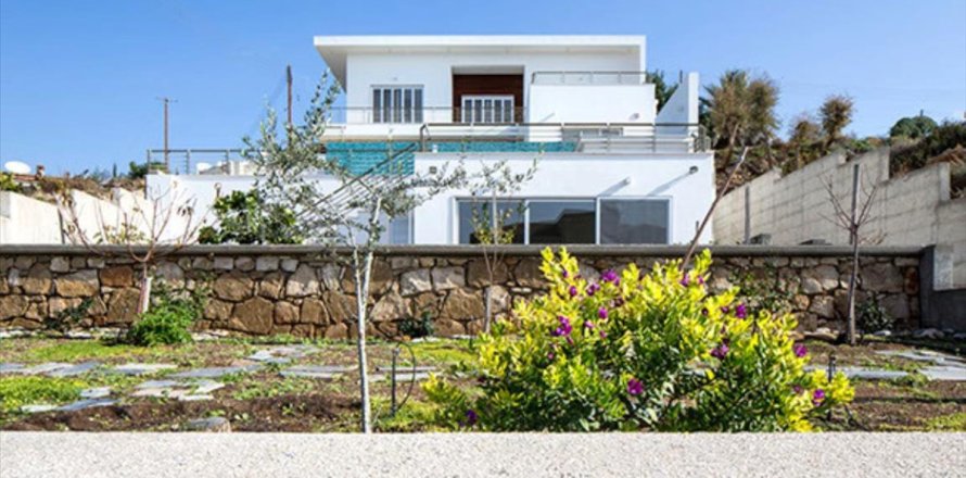 7 dormitorios Villa en Paphos, Cyprus No. 50099