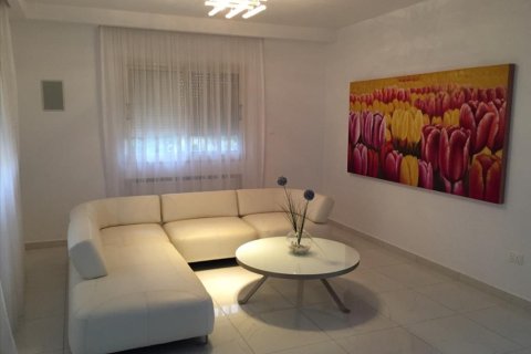 4 bedrooms Villa in Paphos, Cyprus No. 50098 5