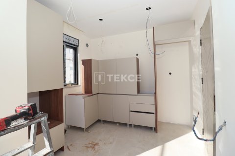 Квартира 6+1 в Дёшемеалты, Турция №73178 26