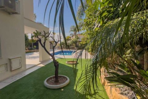 3 bedrooms Villa in Ayia Napa, Cyprus No. 42691 4