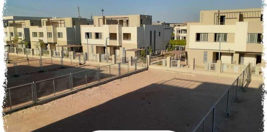 4 dormitorios Townhouse en Palm Hills   Palm Valley, Egypt No. 38141