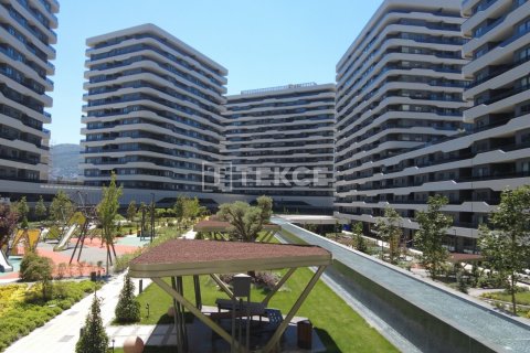 5+1 Appartement à Bursa, Turkey No. 16496 12