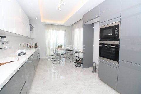 5+1 Apartment in Bursa, Turkey No. 16496 4