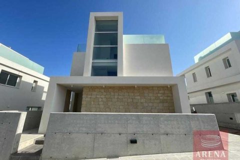 5 bedrooms Villa in Protaras, Cyprus No. 28762 4