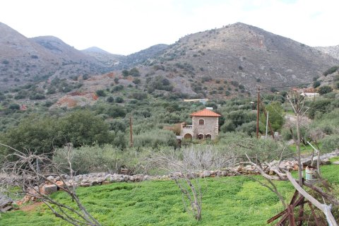 580m² Land in Agios Nikolaos, Greece No. 57705 1