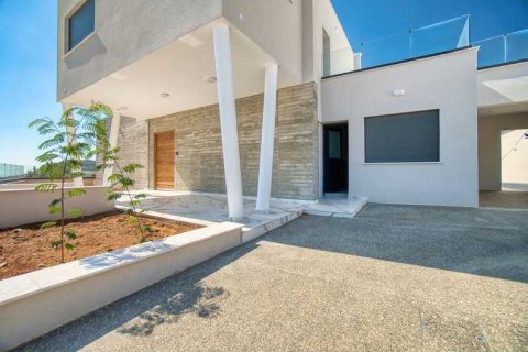 4 bedrooms Villa in Palodeia, Cyprus No. 66495 1