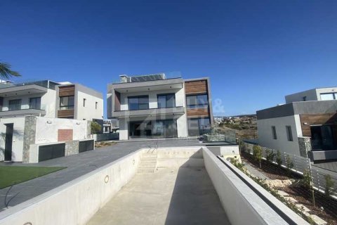 4 bedrooms Villa in Parekklisia, Cyprus No. 66493 2