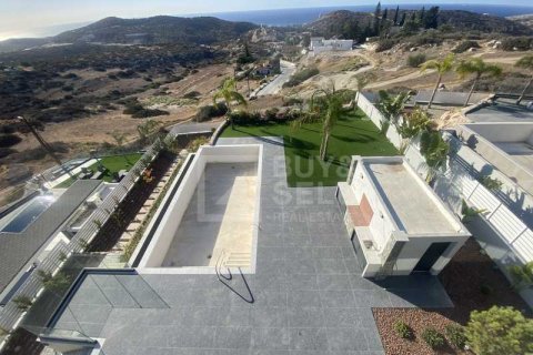 4 bedrooms Villa in Parekklisia, Cyprus No. 66493 8