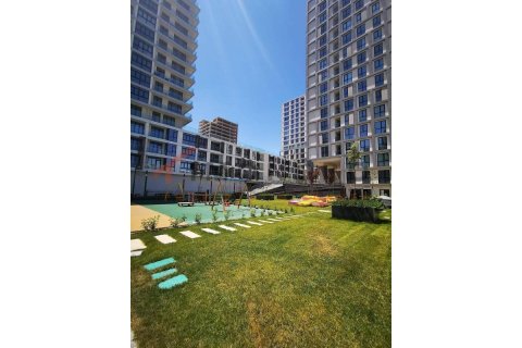 5+1 Apartment en Basaksehir, Turkey No. 17991 12