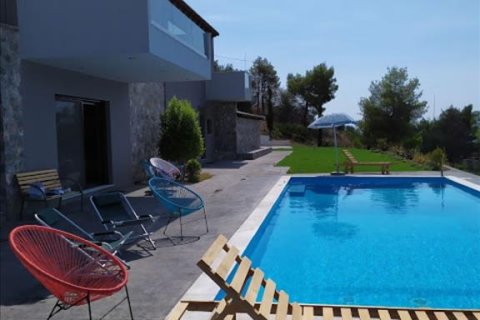 3 bedrooms Villa in Megara, Greece No. 57000 2