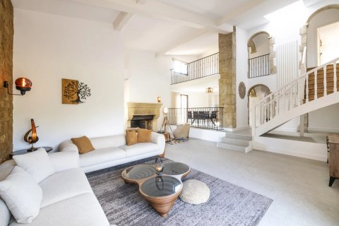 5 bedrooms Villa in Valbonne, France No. 67207 4