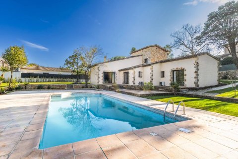 5 bedrooms Villa in Valbonne, France No. 67207 1