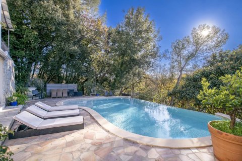 7 dormitorios Villa en Roquefort-les-Pins, France No. 67216 5