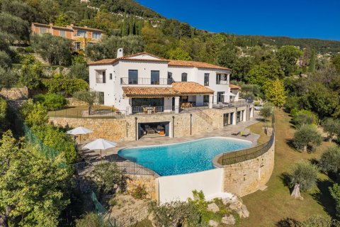 5 bedrooms Villa in Chateauneuf-Grasse, France No. 67208 2