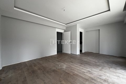 5+2 Apartment in Trabzon, Turkey No. 11870 21