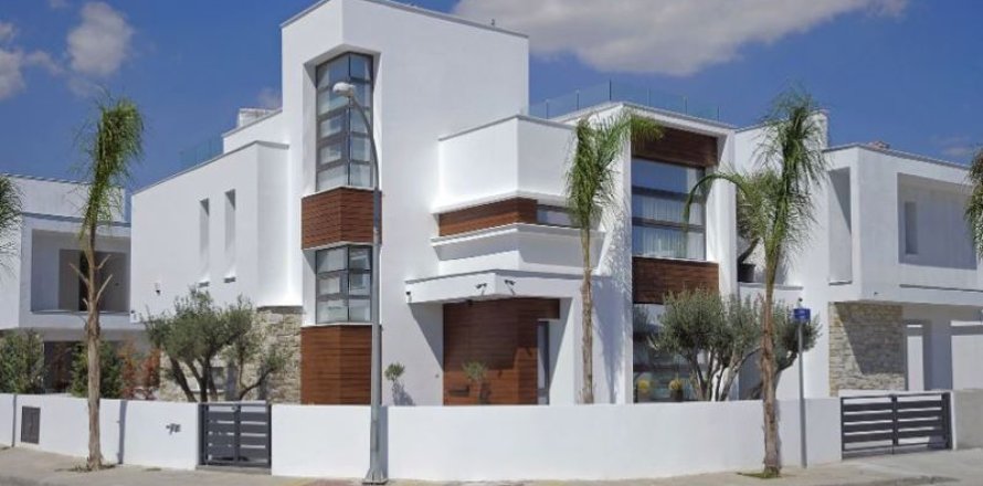 5 bedrooms Villa in Livadia, Cyprus No. 36834