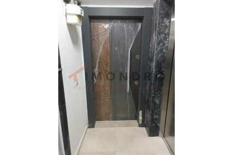 3+1 Apartment in Fatih, Turkey No. 17236 19