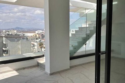 2 bedrooms Penthouse in Larnaca, Cyprus No. 66169 6