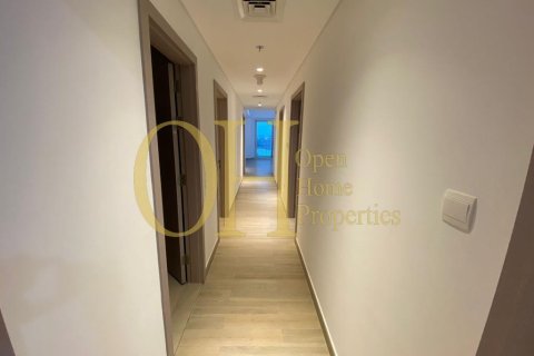 3 dormitorios Apartment en  Yas Island, UAE No. 8441 12