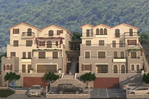 2 chambres Appartement à Tivat, Montenegro No. 66866 5