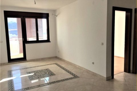 47m² Apartment en Budva, Montenegro No. 66867 12