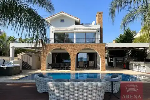 3 bedrooms Villa in Ayia Napa, Cyprus No. 39862 1