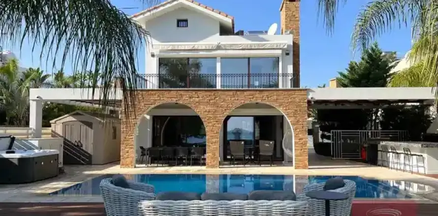 3 dormitorios Villa en Ayia Napa, Cyprus No. 39862