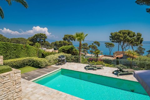 4 bedrooms Villa in Antibes, France No. 69116 4