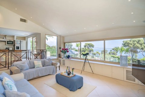 4 bedrooms Villa in Antibes, France No. 69116 5