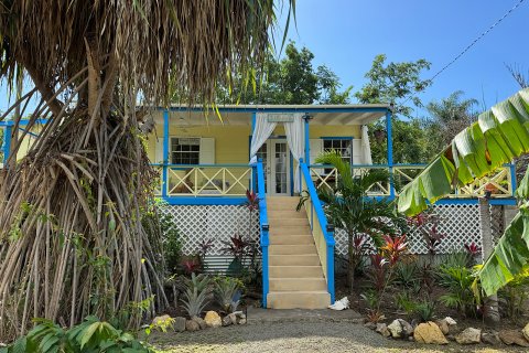 3 dormitorios Villa en Falmouth, Antigua and Barbuda No. 72304 1