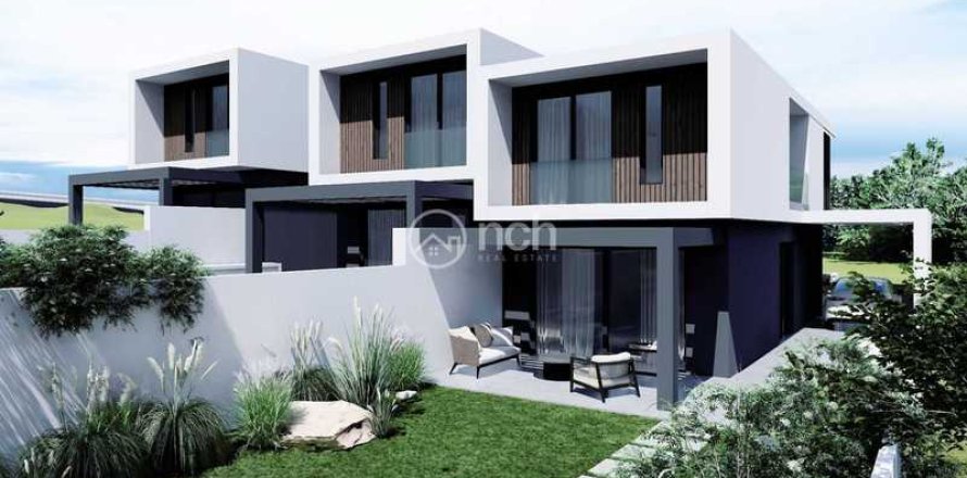 4 bedrooms House in Agios Tychonas, Cyprus No. 30037