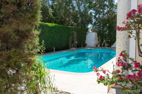 4 bedrooms Villa in Pyrgos, Cyprus No. 52623 13