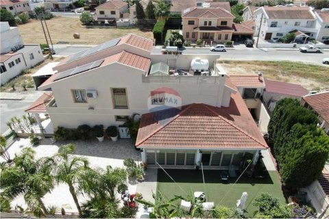 3 bedrooms House in Aradippou, Cyprus No. 31100 1