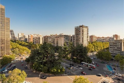 3 chambres Appartement à Madrid, Spain No. 27508 1