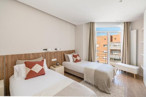 3 dormitorios Apartment en Madrid, Spain No. 27508 15