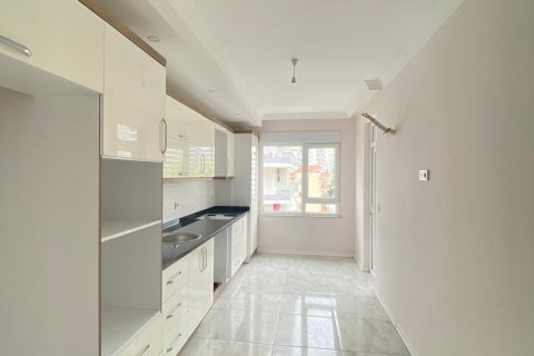 2+1 Apartment en Mahmutlar, Turkey No. 14548 10