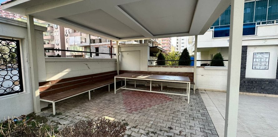 2+1 Apartment en Mahmutlar, Turkey No. 14546