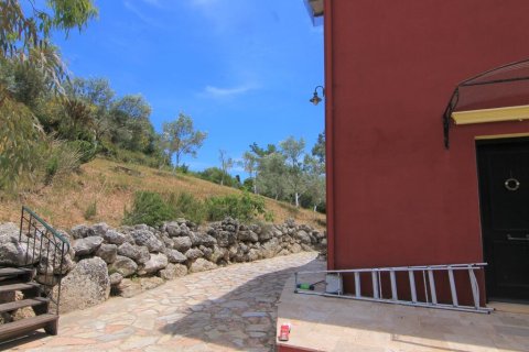 180m² House à Corfu, Greece No. 56306 11