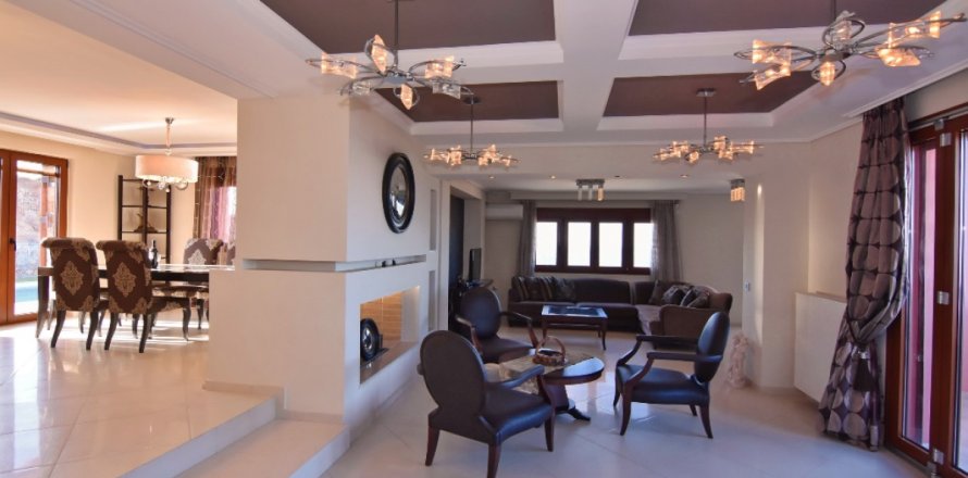 6 bedrooms Villa in Heraklion, Greece No. 51415