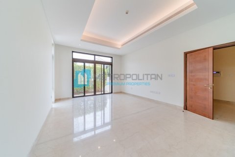 5 bedrooms Villa in District One, UAE No. 3527 17